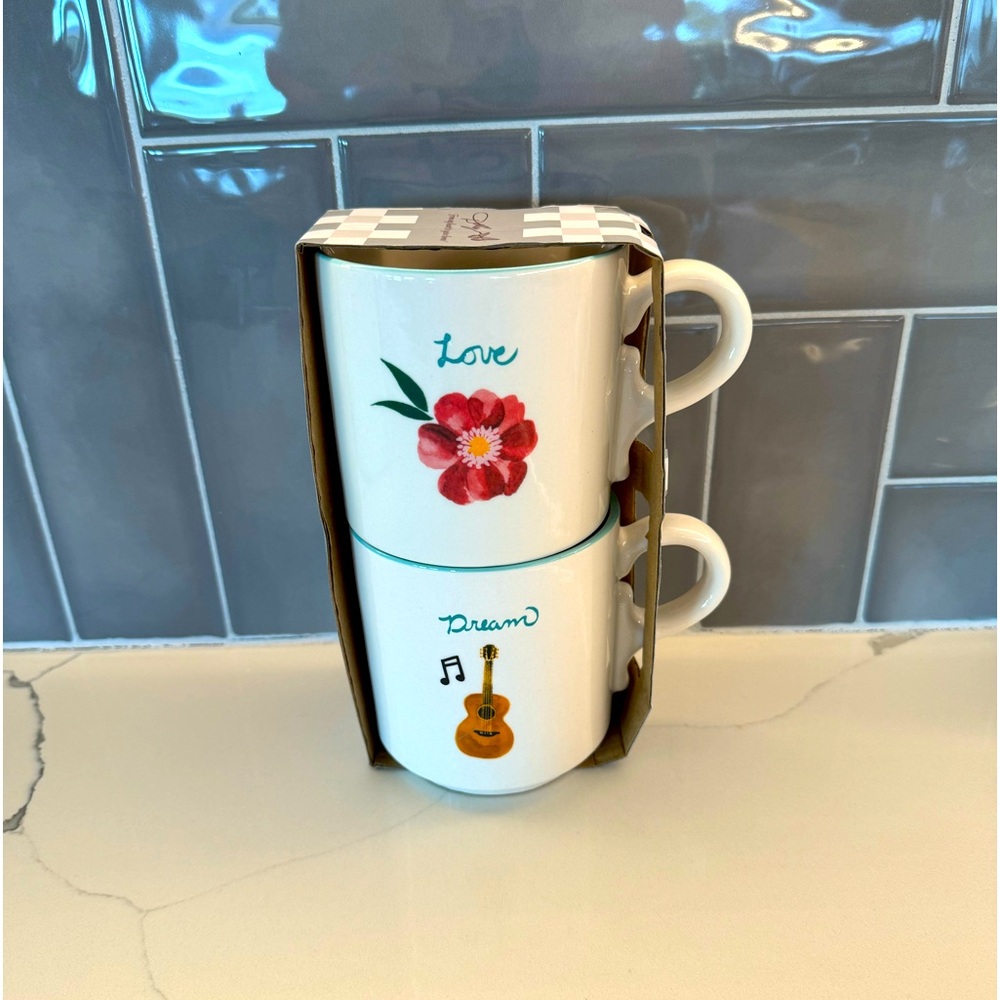 New in box- Set of Dolly Parton Mugs
